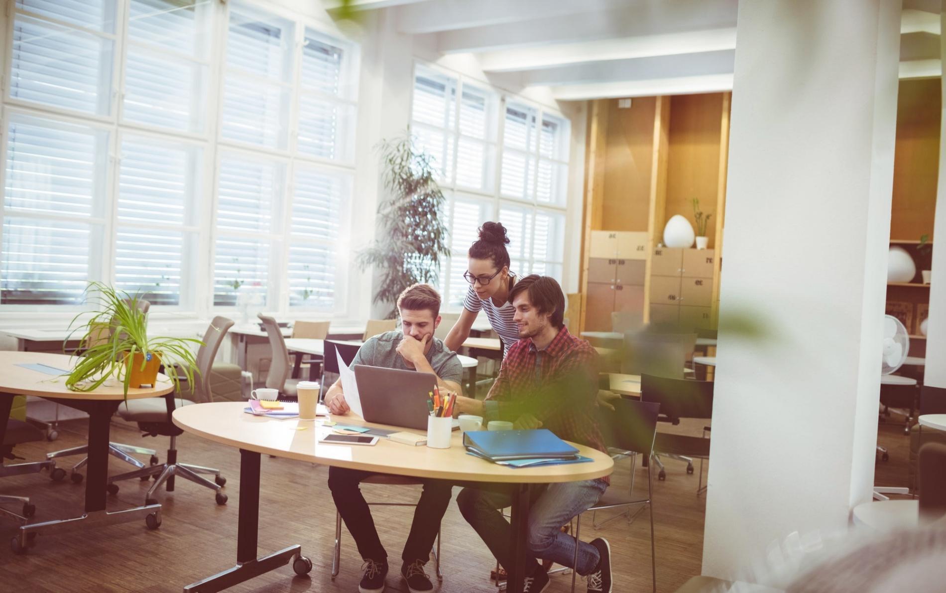 Interfaccia piattaforma con strumenti analisi SEO